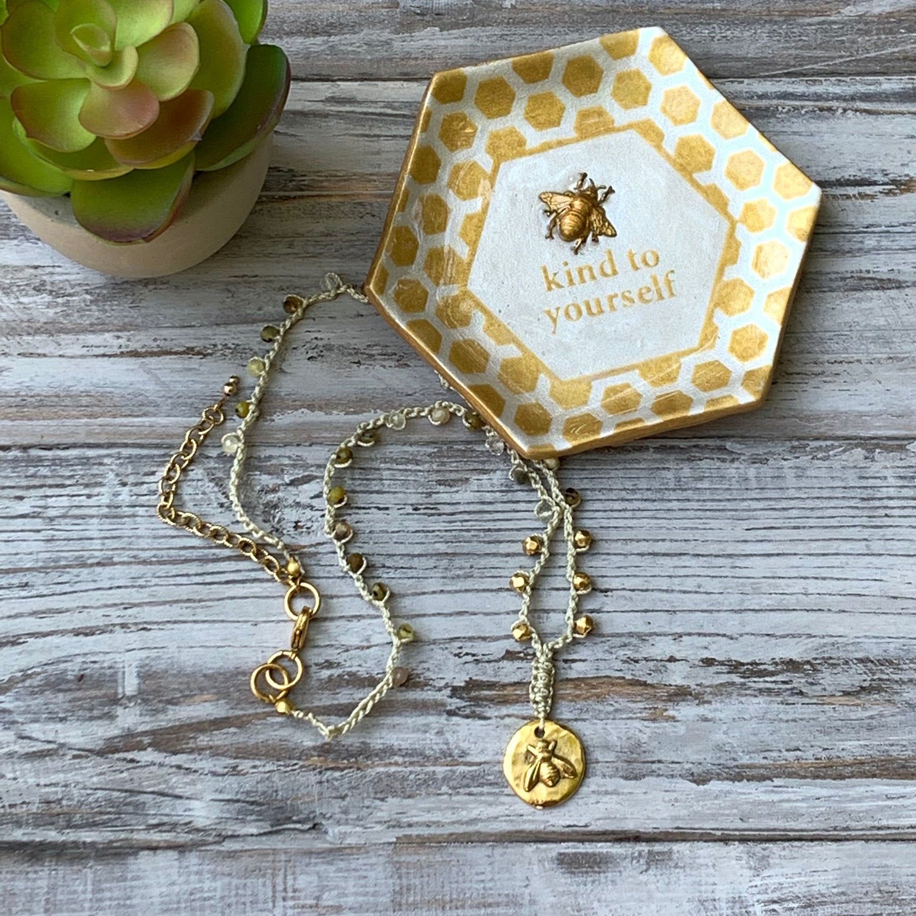 bee pendant necklace